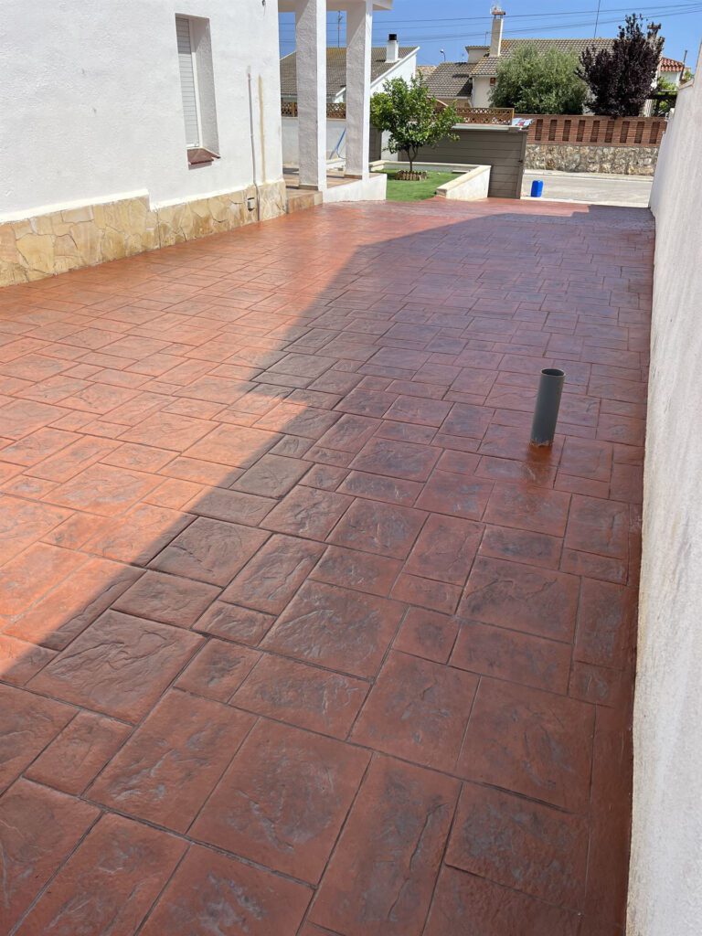 pavimento hormigón impreso Roda de Bara (1) pavimento hormigón impreso Roda de Bara (1)