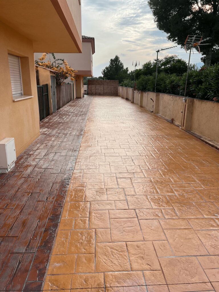 Printed concrete pavement for Miami Playa Tarragona (6) pavimento hormigón impreso para comunidad Miami PLaya tarragona (6)