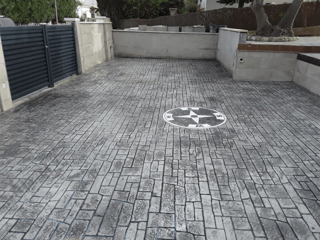 Gedruckter Betonfahrer Martorell Barcelona (7) pavimento hormigón impreso martorell Barcelona (7)
