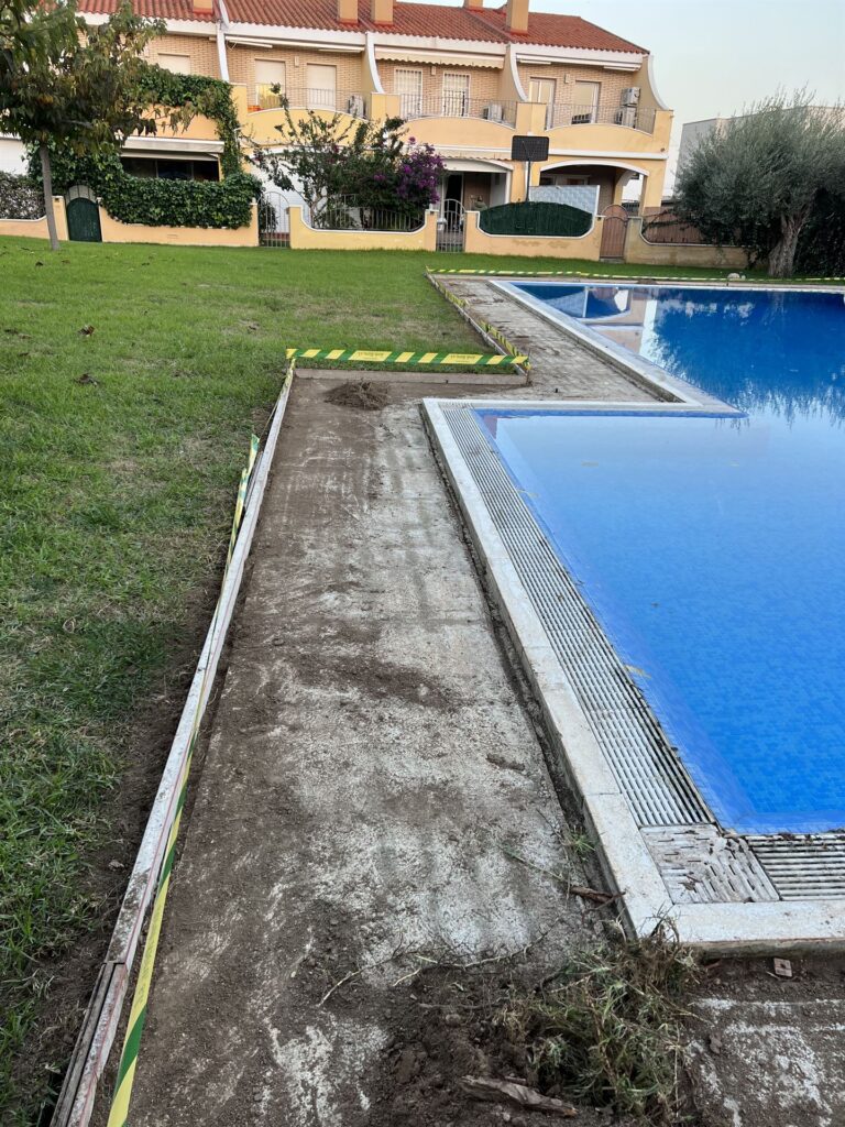 Retrait du bois et préparation du sol (1) Retirada de la madera y preparación del suelo (1)