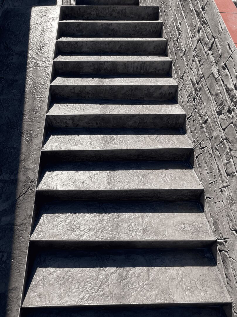 Pavimento de hormigón en Roda de Bara escaleras y zócalo de la casa (9) Pavimento de hormigón en Roda de Bara escaleras y zócalo de la casa (9)