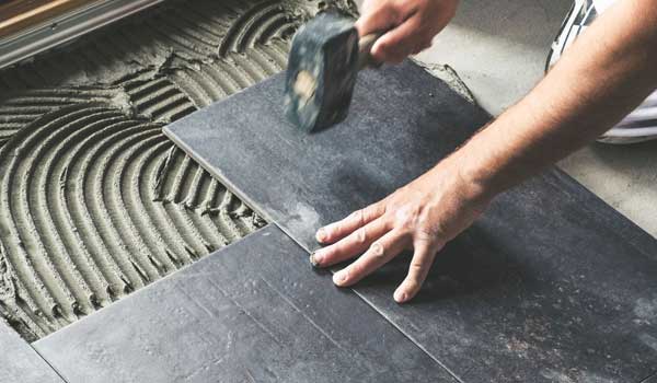 instalacion suelos reforma de baño