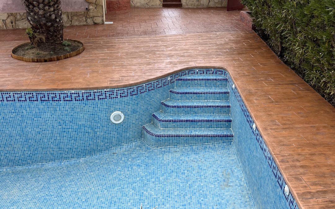 Exterior renovation with printed concrete in Ranxos de Bonany, Tarragona