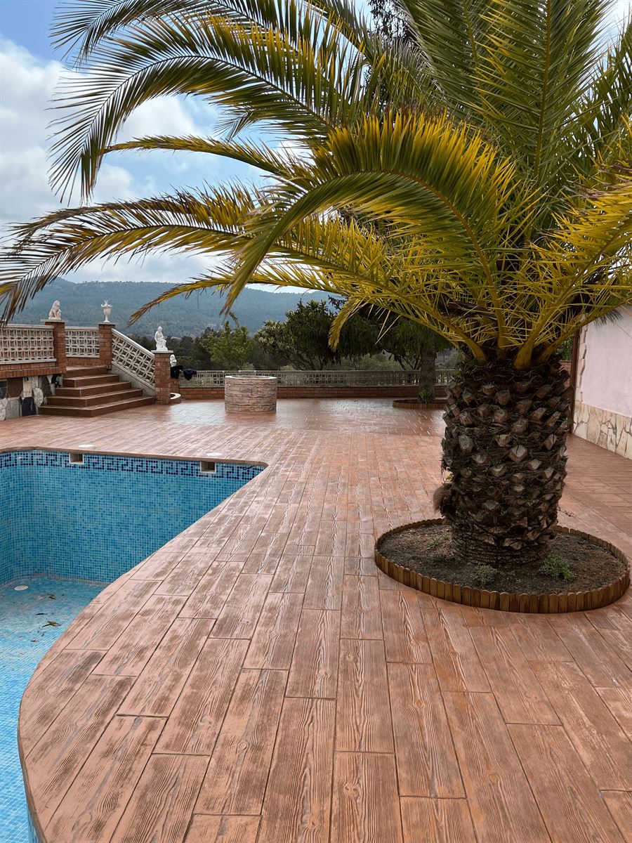 patio hormigon impreso acabado piedra ranxos bonany