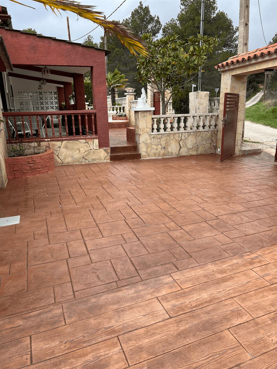 pavimento hormigon impreso acceso vivienda ranxos bonany