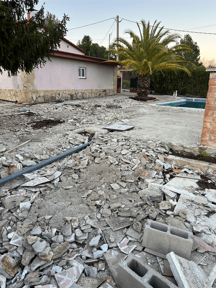 retirada pavimento y escombros acceso ranxos bonany