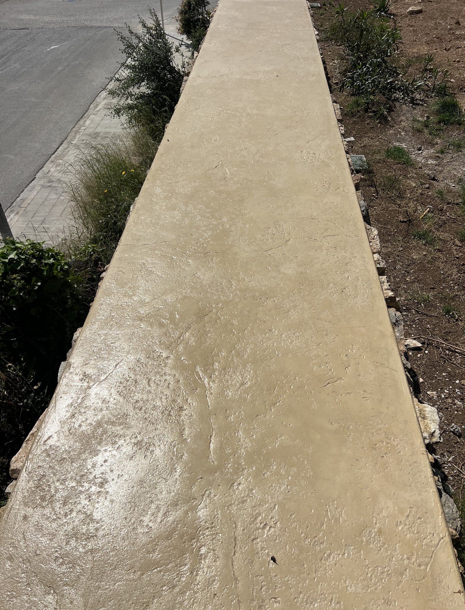 reforma de muro perimetral y colocación de valla metálica en cunit 28
